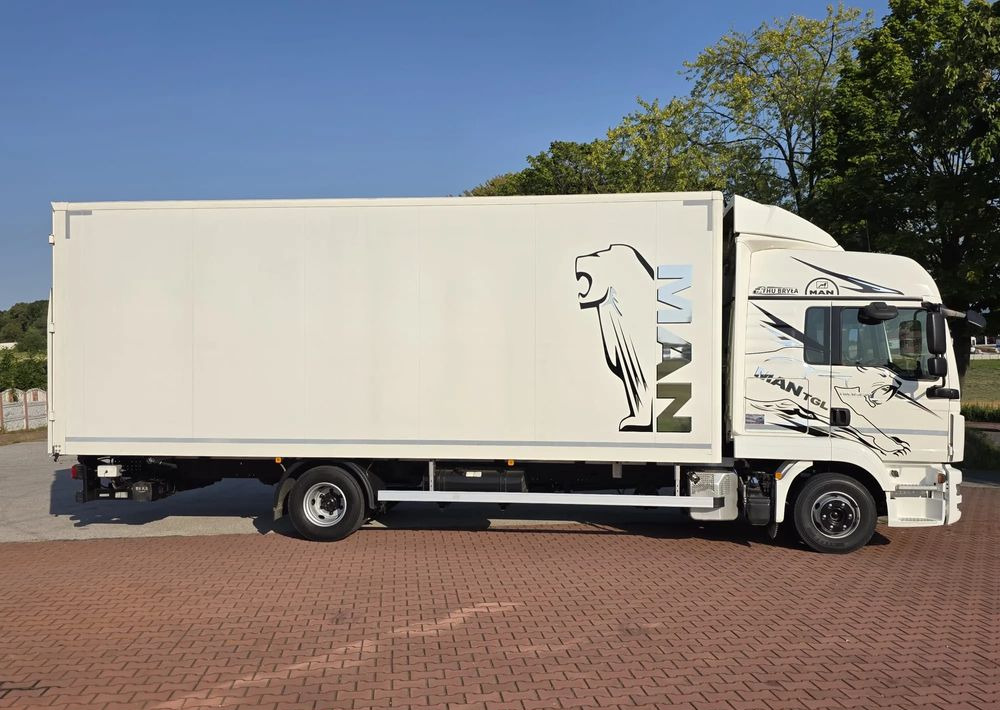 MAN TGL 12.250 / KONTENER / IZOTERMA / WINDA / 2019R / EURO 6 / PEŁEN SERWIS /  6 TON ŁADOWNOŚĆ  / SPROWADZONY / ZADBANY / JAK NOWY /  KSIĄŻKA SERWISOWA / E6 / 17 PALET en leasing occasion MAN TGL 12.250 / KONTENER / IZOTERMA / WINDA / 2019R / EURO 6 / PEŁEN SERWIS /  6 TON ŁADOWNOŚĆ  / SPROWADZONY / ZADBANY / JAK NOWY /  KSIĄŻKA SERWISOWA / E6 / 17 PALET: photos 11