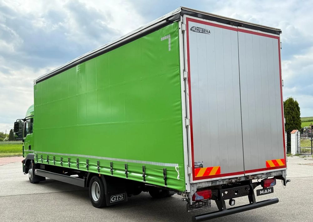 MAN TGL12.250/E6/20PALET/10.2018/SERWISOWANY/NISKI PRZEBIEG/WINDA/FIRANKA//JAK NOWY/SERWISOWANY - Camion à rideaux coulissants: photos 4 MAN TGL12.250/E6/20PALET/10.2018/SERWISOWANY/NISKI PRZEBIEG/WINDA/FIRANKA//JAK NOWY/SERWISOWANY - Camion à rideaux coulissants: photos 4