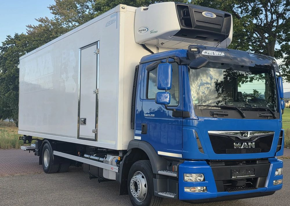 MAN TGM 15.250 / CHŁODNIA / WINDA / 2018 ROK / 230 TYŚ KM / BOCZNE DRZWI / AUTOMAT / SPROWADZONY / E6 / 18 EUROPALET/ - Camion frigorifique: photos 2 MAN TGM 15.250 / CHŁODNIA / WINDA / 2018 ROK / 230 TYŚ KM / BOCZNE DRZWI / AUTOMAT / SPROWADZONY / E6 / 18 EUROPALET/ - Camion frigorifique: photos 2