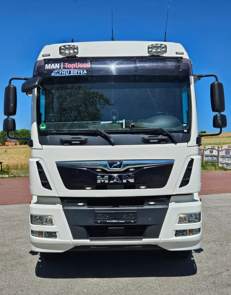 MAN TGM 15.290/E6/FIRANKA/BURTO-FIRANKA/SZKOŁA JAZDY/MAŁY ROZSTAW OSI/16PALET/WINDA/NISKI PRZEBIEG/2019/SERWISOWANY/JAK NOWY - Camion à rideaux coulissants: photos 3 MAN TGM 15.290/E6/FIRANKA/BURTO-FIRANKA/SZKOŁA JAZDY/MAŁY ROZSTAW OSI/16PALET/WINDA/NISKI PRZEBIEG/2019/SERWISOWANY/JAK NOWY - Camion à rideaux coulissants: photos 3