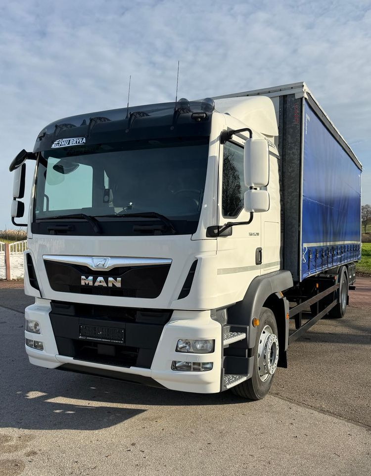 MAN TGM 15.290 / FIRANKA / 2016R / KLIMA POSTOJOWA /SPROWADZONY/ 8T ŁADOWNOŚĆ / 17 PALET / E6 / WINDA / - Camion à rideaux coulissants: photos 1 MAN TGM 15.290 / FIRANKA / 2016R / KLIMA POSTOJOWA /SPROWADZONY/ 8T ŁADOWNOŚĆ / 17 PALET / E6 / WINDA / - Camion à rideaux coulissants: photos 1