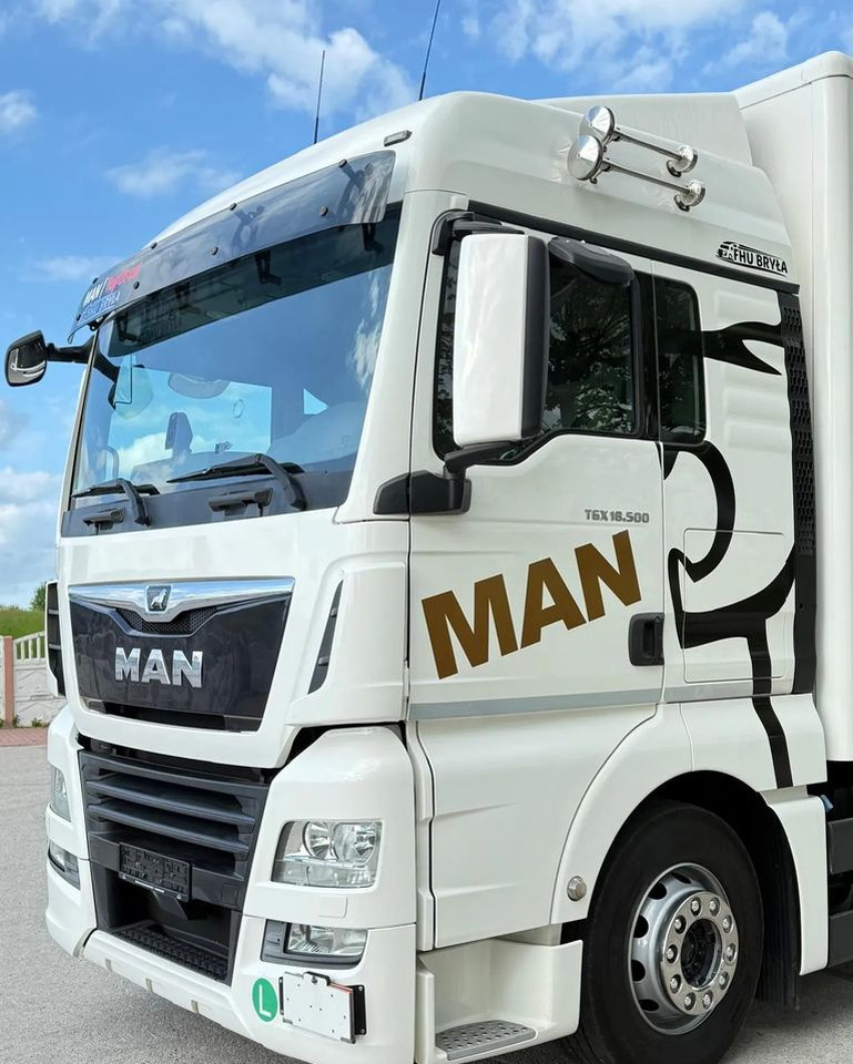 MAN TGX 18.500/18.430/TGM/TGL/2019/KONTENER/IZOTERMA/WINDA/18PALET/JAK NOWY/E6/SPROWADZONY/SERWISOWANY - Camion fourgon: photos 5 MAN TGX 18.500/18.430/TGM/TGL/2019/KONTENER/IZOTERMA/WINDA/18PALET/JAK NOWY/E6/SPROWADZONY/SERWISOWANY - Camion fourgon: photos 5