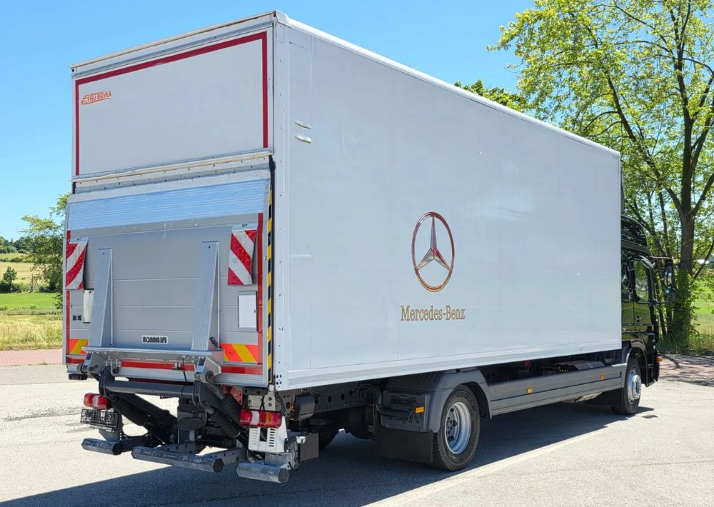 Mercedes-Benz ATEGO 1527/1530/IZOTERMA/WINDA/SPROWADZONY/E6/PIERWSZY WŁAŚCICIEL/AUTOMAT/18EURO PALET/STAN BARDZO DOBRY - Camion frigorifique: photos 5 Mercedes-Benz ATEGO 1527/1530/IZOTERMA/WINDA/SPROWADZONY/E6/PIERWSZY WŁAŚCICIEL/AUTOMAT/18EURO PALET/STAN BARDZO DOBRY - Camion frigorifique: photos 5