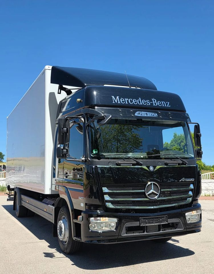 Mercedes-Benz ATEGO 1527/1530/IZOTERMA/WINDA/SPROWADZONY/E6/PIERWSZY WŁAŚCICIEL/AUTOMAT/18EURO PALET/STAN BARDZO DOBRY - Camion frigorifique: photos 2 Mercedes-Benz ATEGO 1527/1530/IZOTERMA/WINDA/SPROWADZONY/E6/PIERWSZY WŁAŚCICIEL/AUTOMAT/18EURO PALET/STAN BARDZO DOBRY - Camion frigorifique: photos 2