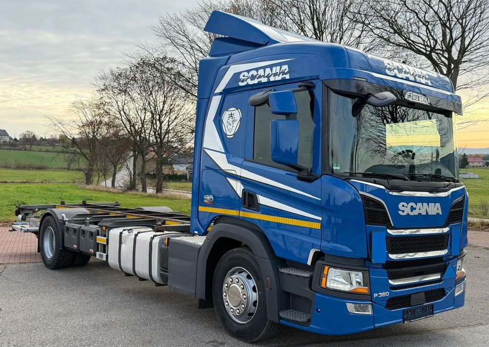 Scania P360 / P410 / BDF / RAMA / FIRANKA / PEŁNA SYPIALKA / WINDA / E6 / CAŁA NA PODUSZKACH / ROZSTAW OSI 5.5M / LAWETA / DO ŻYWCA / DO BYDŁA / DO ZABUDOWY / SPROWADZONA - Châssis cabine: photos 2 Scania P360 / P410 / BDF / RAMA / FIRANKA / PEŁNA SYPIALKA / WINDA / E6 / CAŁA NA PODUSZKACH / ROZSTAW OSI 5.5M / LAWETA / DO ŻYWCA / DO BYDŁA / DO ZABUDOWY / SPROWADZONA - Châssis cabine: photos 2