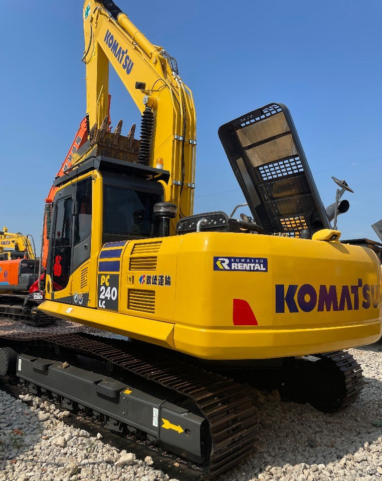Komatsu PC 240 PC220 PC240-8 - Pelle sur chenille: photos 5 Komatsu PC 240 PC220 PC240-8 - Pelle sur chenille: photos 5