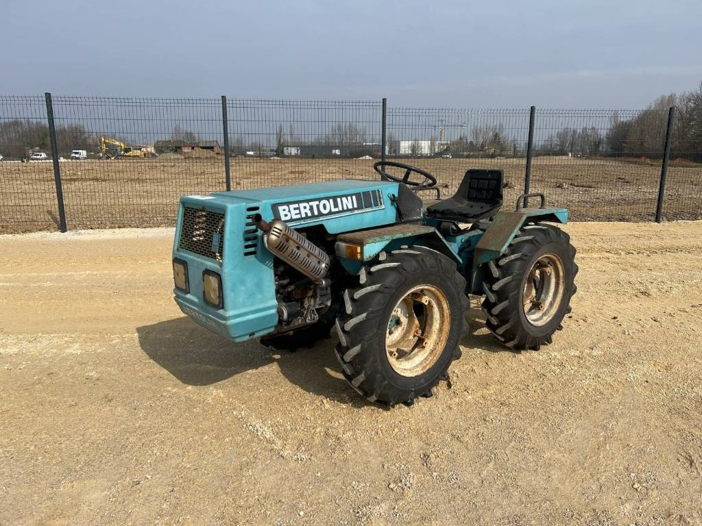 Bertolini 2033 - Tracteur agricole: photos 1 Bertolini 2033 - Tracteur agricole: photos 1