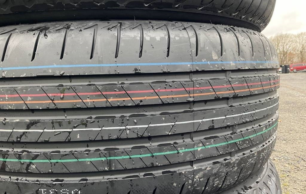 Bridgestone Alenza 255/50 R21 TYRES - Pneu pour Camion: photos 2 Bridgestone Alenza 255/50 R21 TYRES - Pneu pour Camion: photos 2