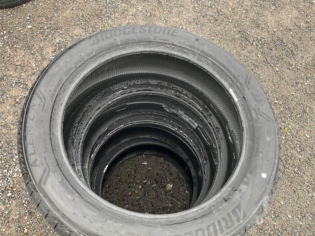 Bridgestone Alenza 255/50 R21 TYRES - Pneu pour Camion: photos 4 Bridgestone Alenza 255/50 R21 TYRES - Pneu pour Camion: photos 4