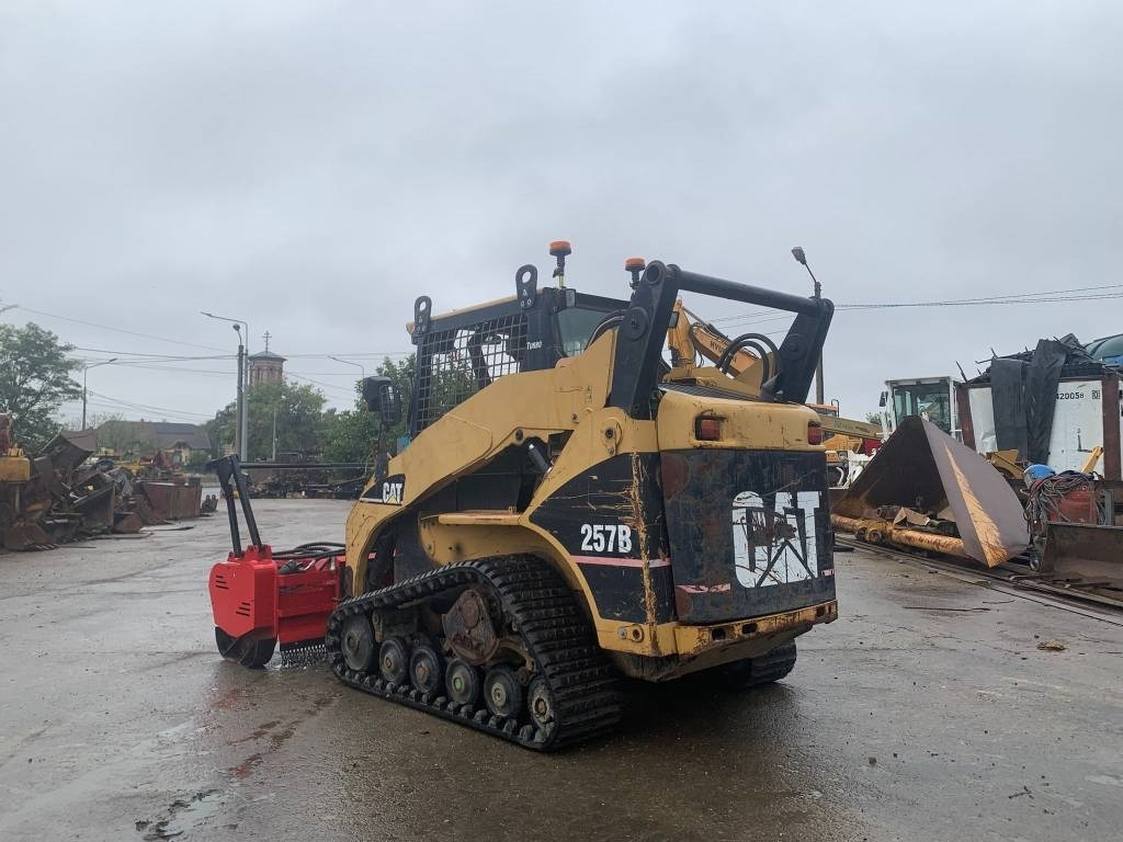 CAT 257 B - Mini chargeuse: photos 4 CAT 257 B - Mini chargeuse: photos 4
