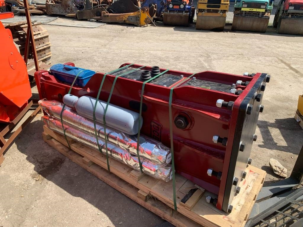 DCE 1400 Hydraulic Breaker - Marteau hydraulique pour Engins de chantier: photos 2 DCE 1400 Hydraulic Breaker - Marteau hydraulique pour Engins de chantier: photos 2
