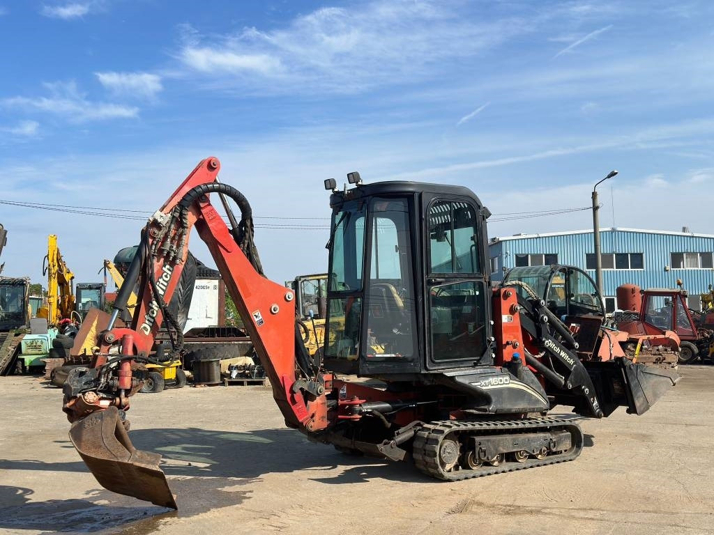 Ditch Witch XT 1600 - Tractopelle: photos 4 Ditch Witch XT 1600 - Tractopelle: photos 4