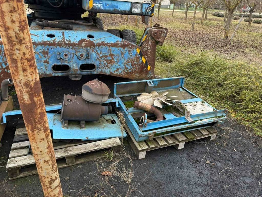Pelle de manutention Fuchs Terex 340 ENGINE FAILURE: photos 6