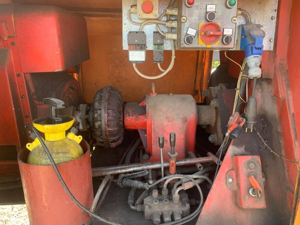 Gerhard Eckart BF60-25 - Travaux routiers: photos 5 Gerhard Eckart BF60-25 - Travaux routiers: photos 5