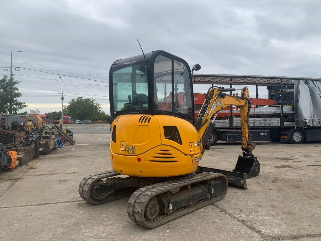 JCB 8025 ZTS - Mini pelle: photos 2 JCB 8025 ZTS - Mini pelle: photos 2