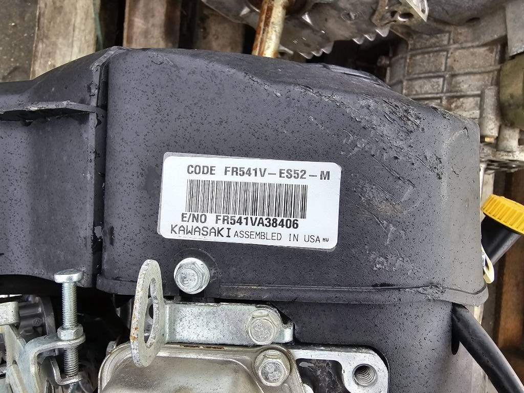 Kawasaki SRB3/P V-0113 ENGINE - Moteur pour Engins de chantier: photos 5 Kawasaki SRB3/P V-0113 ENGINE - Moteur pour Engins de chantier: photos 5