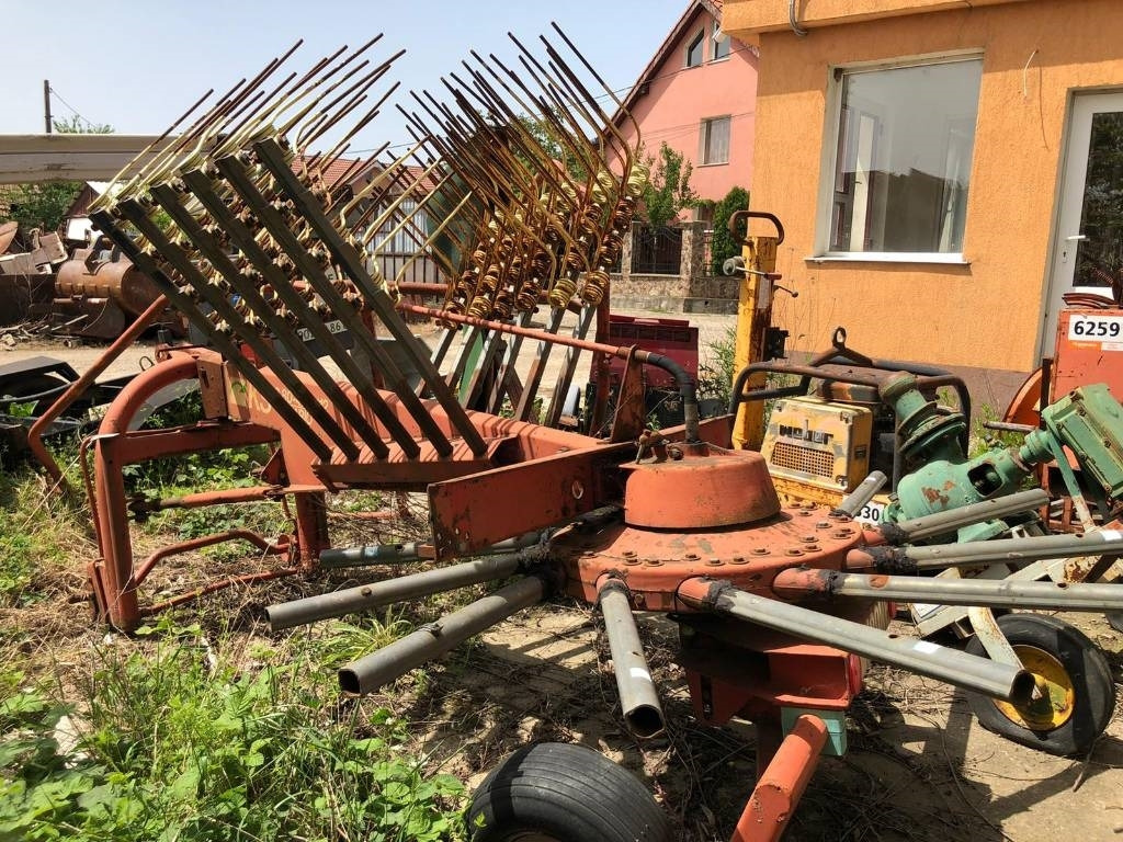 Krone Vario KS - Faneuse: photos 2 Krone Vario KS - Faneuse: photos 2