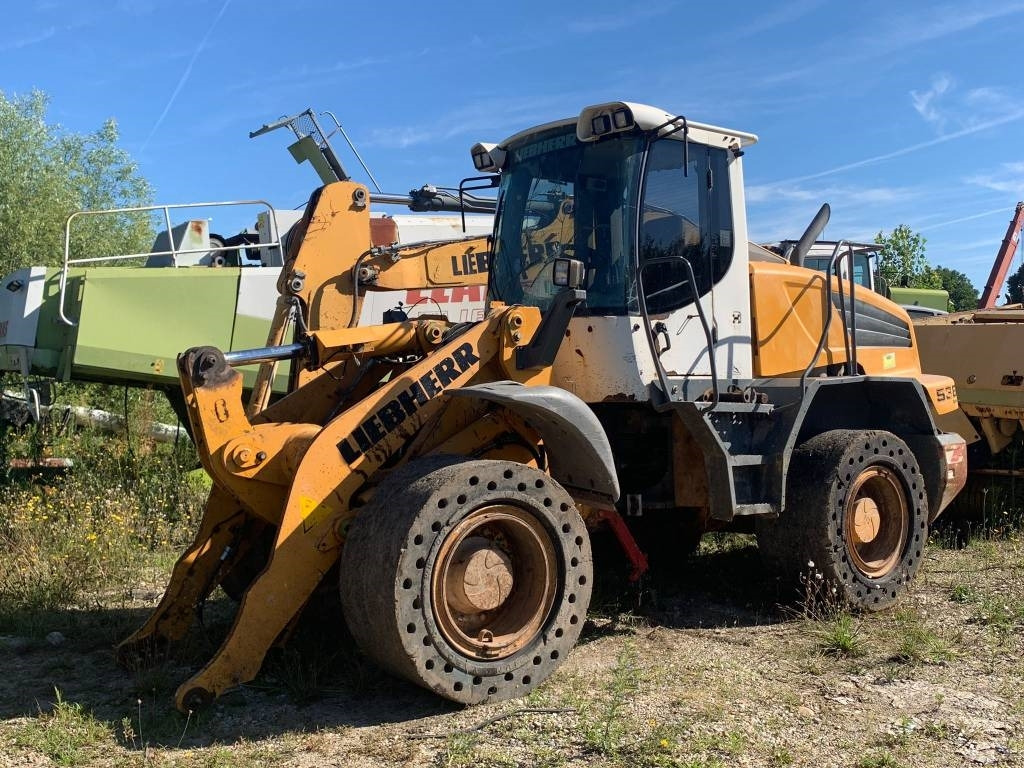 Liebherr L 538 - Chargeuse sur pneus: photos 1 Liebherr L 538 - Chargeuse sur pneus: photos 1