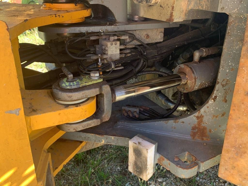 Liebherr L 538 - Chargeuse sur pneus: photos 5 Liebherr L 538 - Chargeuse sur pneus: photos 5