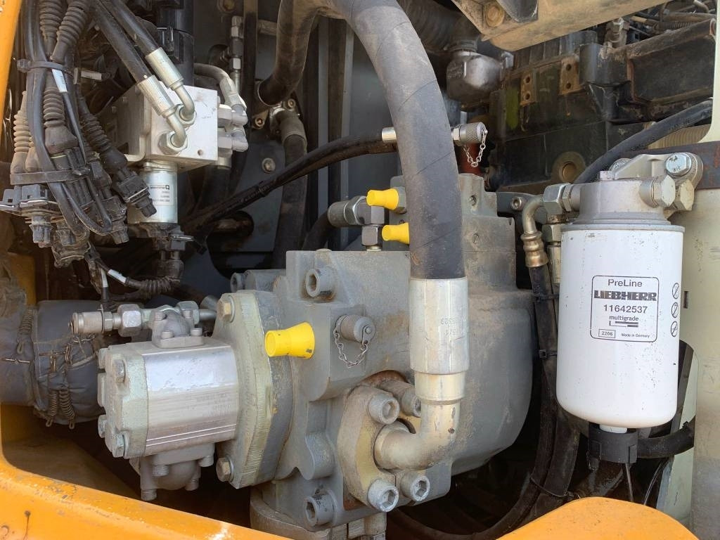 Pelle sur pneus Liebherr R 914 Compact Litronic: photos 12