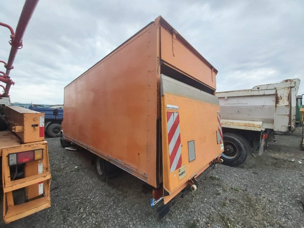 Mercedes-Benz 814D - Camion fourgon: photos 2 Mercedes-Benz 814D - Camion fourgon: photos 2