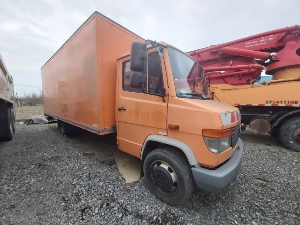 Mercedes-Benz 814D - Camion fourgon: photos 3 Mercedes-Benz 814D - Camion fourgon: photos 3