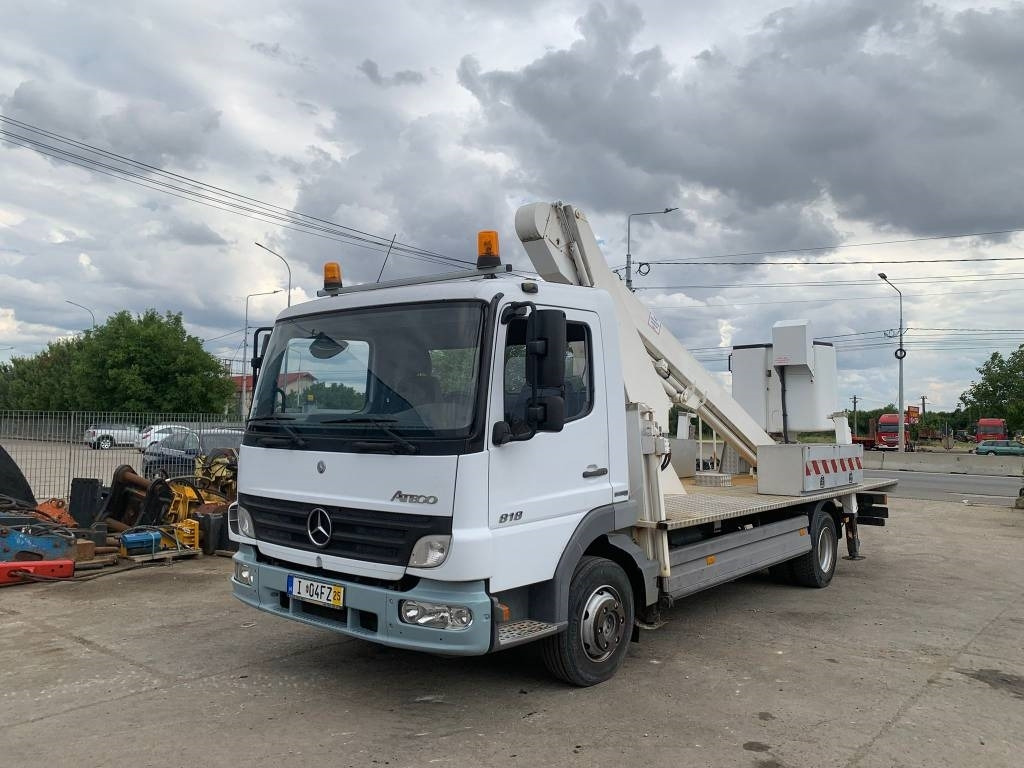 Mercedes-Benz Atego 818 - Camion avec nacelle: photos 1 Mercedes-Benz Atego 818 - Camion avec nacelle: photos 1