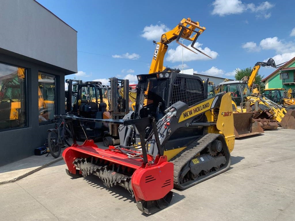 New Holland C327 - Mini chargeuse: photos 1 New Holland C327 - Mini chargeuse: photos 1