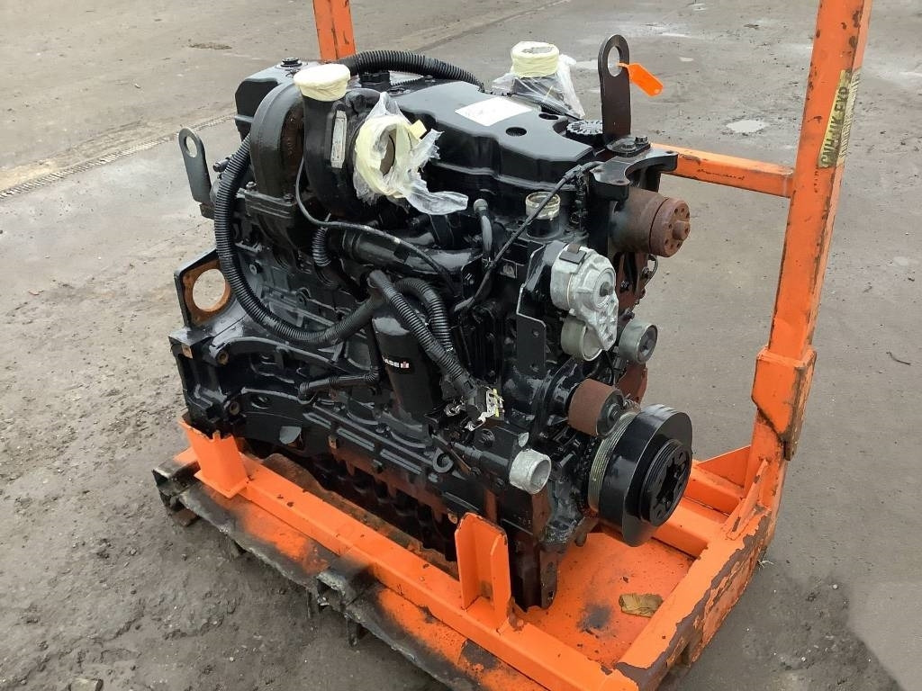 New Holland F4DFE613J*A0002 - Moteur pour Engins de chantier: photos 1 New Holland F4DFE613J*A0002 - Moteur pour Engins de chantier: photos 1