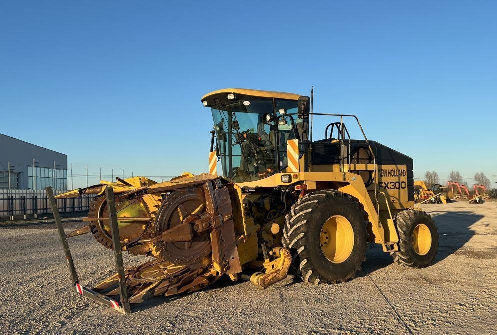 New Holland FX 300 - Moissonneuse-batteuse: photos 1 New Holland FX 300 - Moissonneuse-batteuse: photos 1