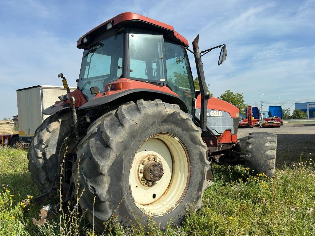 Tracteur agricole New Holland G 210: photos 7