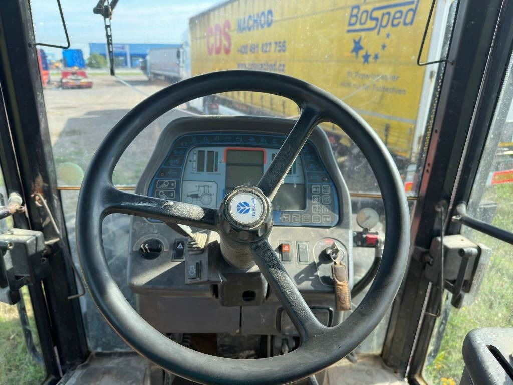Tracteur agricole New Holland G 210: photos 11