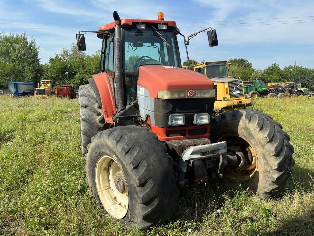 New Holland G 210 - Tracteur agricole: photos 5 New Holland G 210 - Tracteur agricole: photos 5