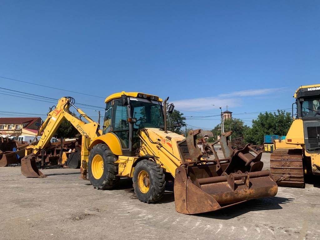 New Holland LB 110-4 PT - Tractopelle: photos 5 New Holland LB 110-4 PT - Tractopelle: photos 5