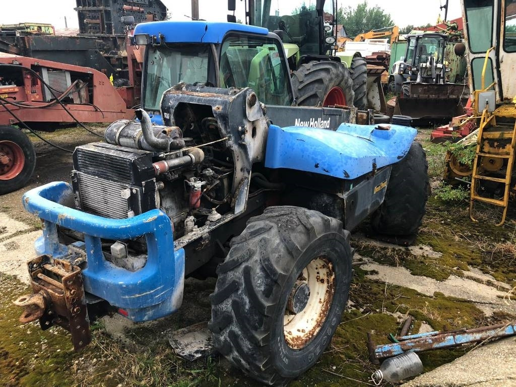 New Holland LM 435-410 FOR PARTS - Chariot télescopique: photos 3 New Holland LM 435-410 FOR PARTS - Chariot télescopique: photos 3