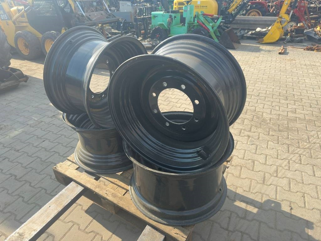 New Holland LM WHEEL RIM  - Pneu pour Engins de chantier: photos 2 New Holland LM WHEEL RIM  - Pneu pour Engins de chantier: photos 2