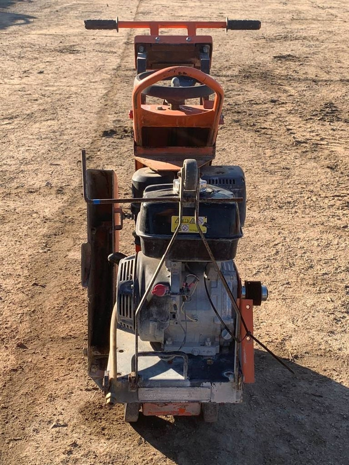 Norton Clipper CS451  - Travaux routiers: photos 2 Norton Clipper CS451  - Travaux routiers: photos 2