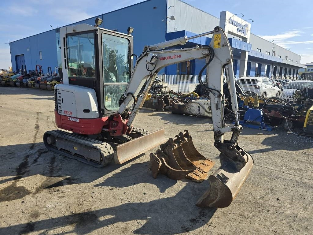 Takeuchi TB 23 R  en leasing occasion Takeuchi TB 23 R: photos 6
