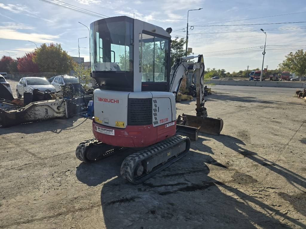 Takeuchi TB 23 R  en leasing occasion Takeuchi TB 23 R: photos 7