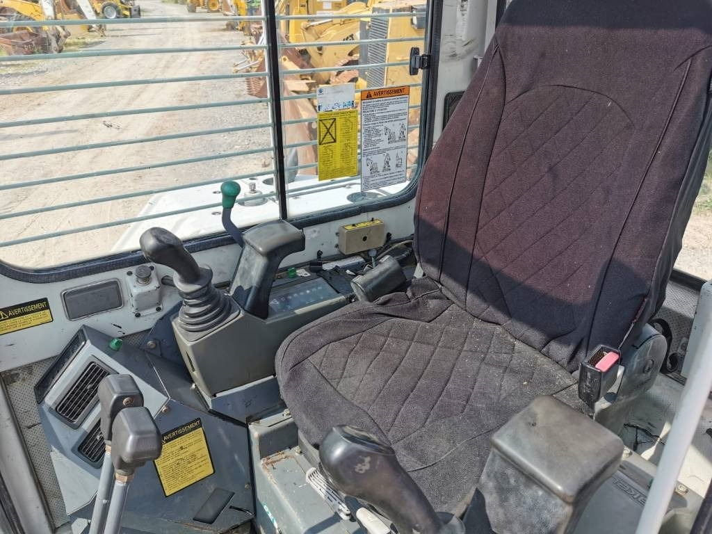 Takeuchi TB80FR - Mini pelle: photos 5 Takeuchi TB80FR - Mini pelle: photos 5