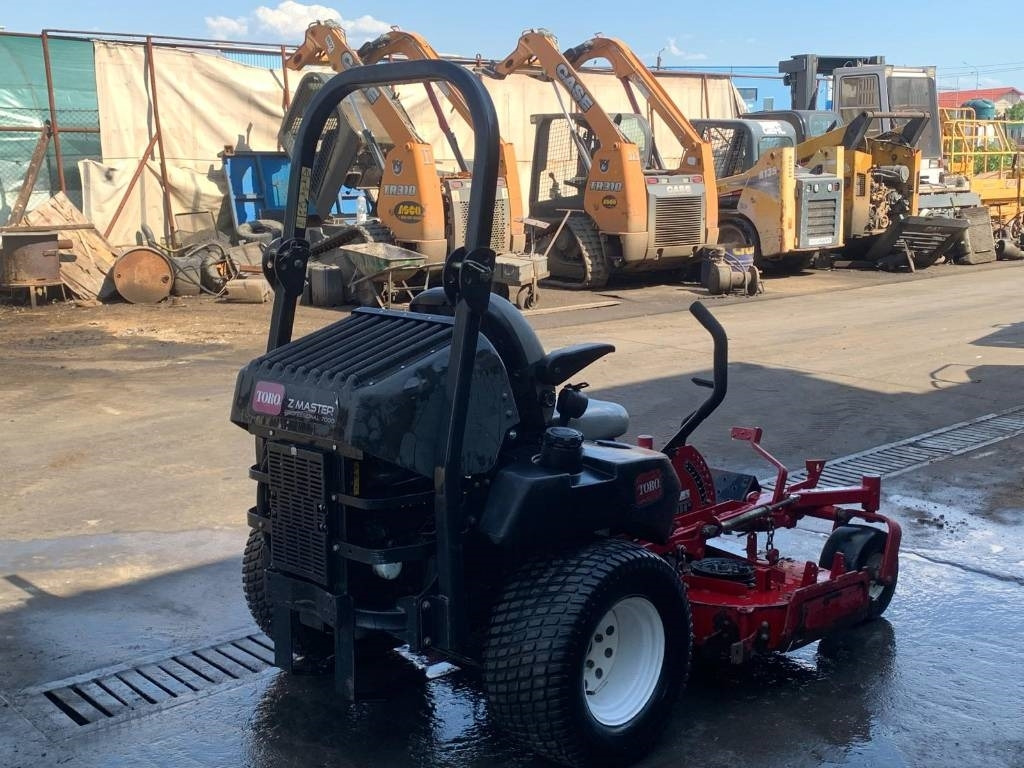 Toro Z MASTER PROFESSIONAL 7000 - Motofaucheuse: photos 4 Toro Z MASTER PROFESSIONAL 7000 - Motofaucheuse: photos 4