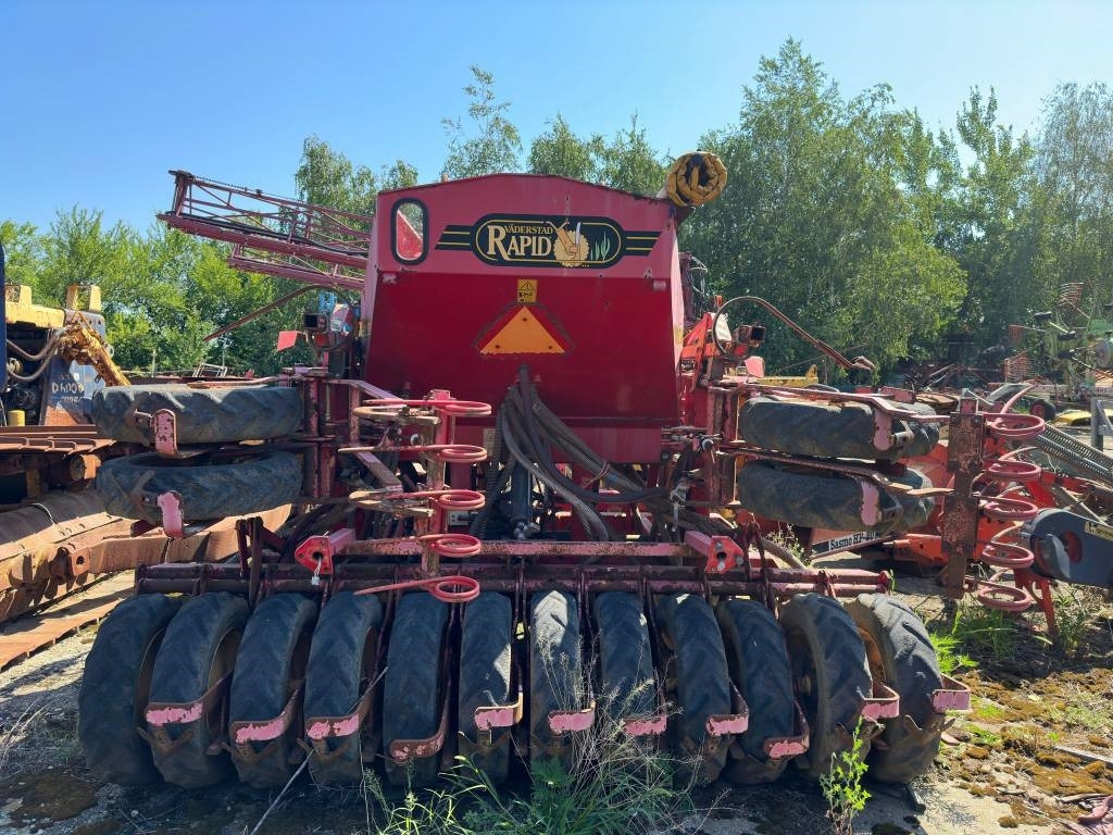 Vaderstad Rapid400F - Combiné de semis: photos 5 Vaderstad Rapid400F - Combiné de semis: photos 5