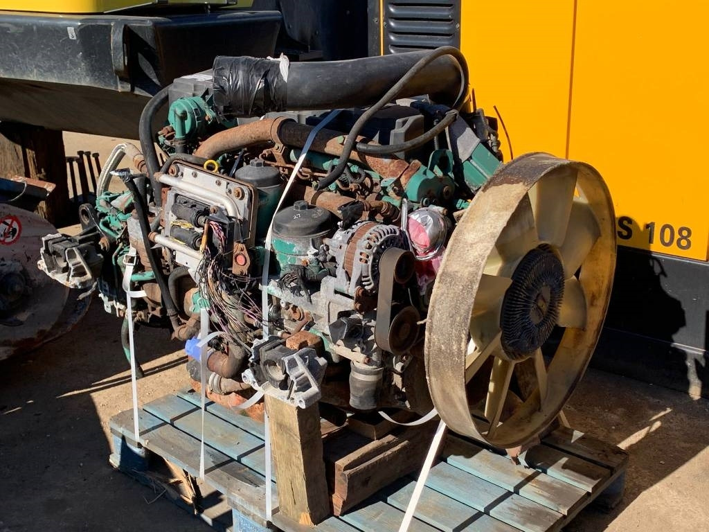 Volvo D7F ENGINE - Moteur pour Engins de chantier: photos 1 Volvo D7F ENGINE - Moteur pour Engins de chantier: photos 1