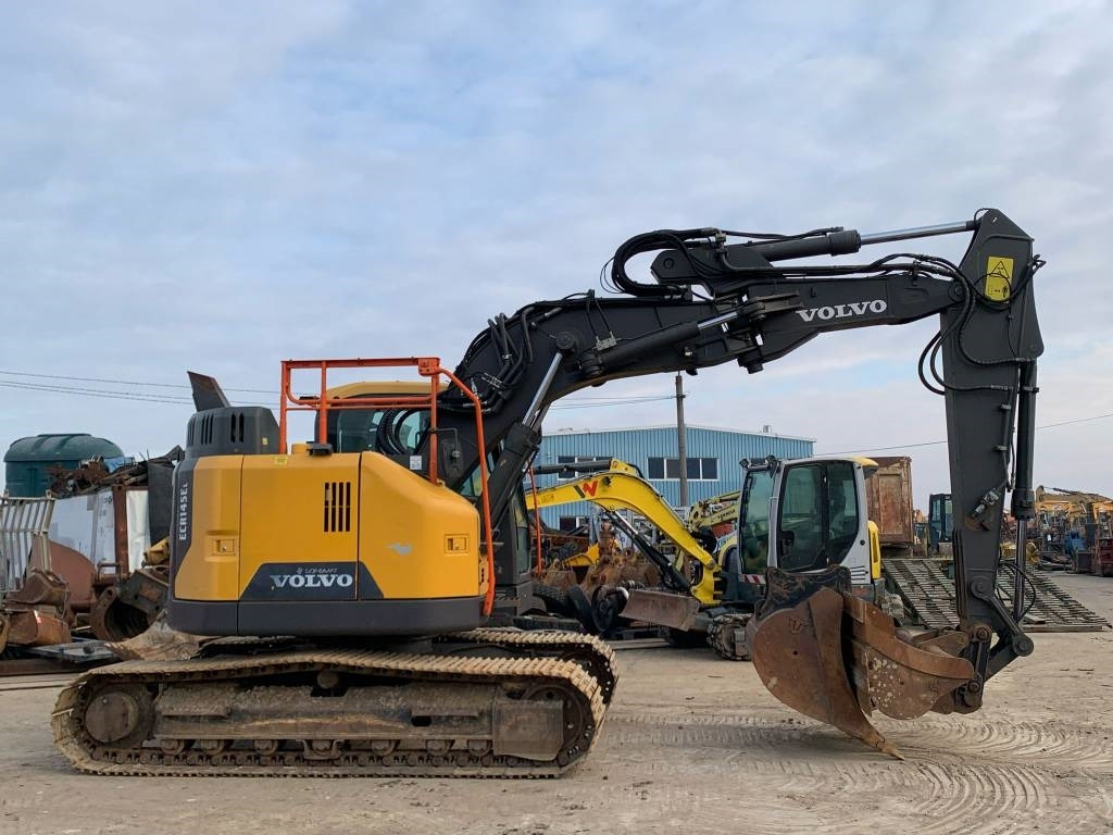 Pelle sur chenille Volvo ECR145EL: photos 6