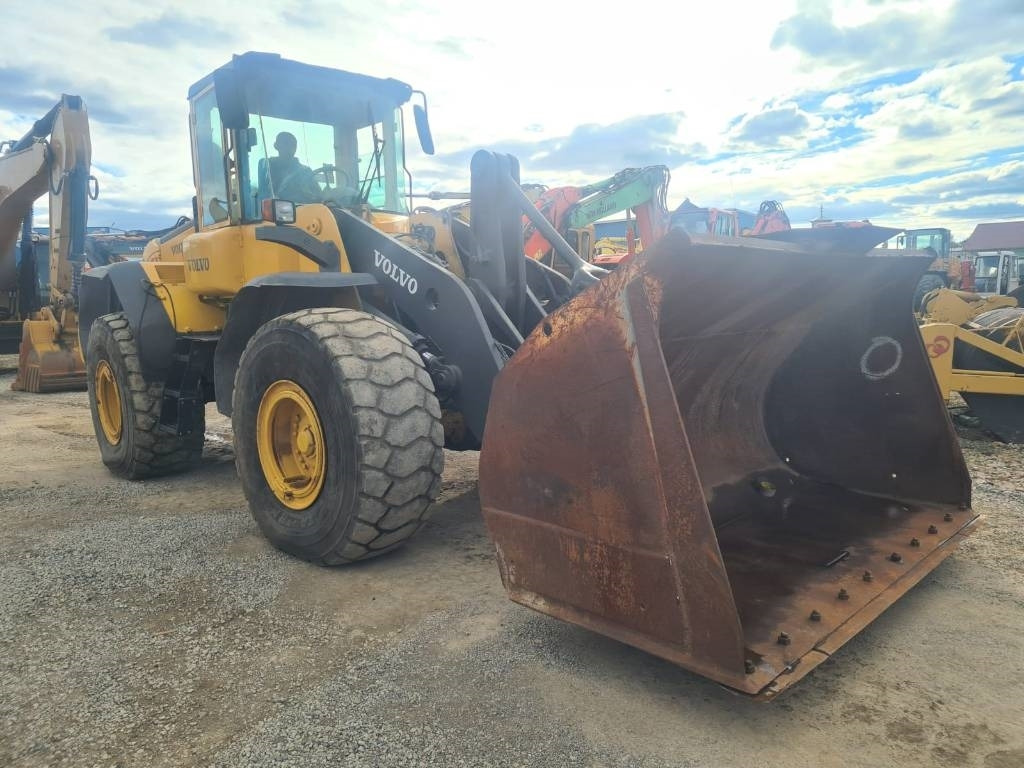 Volvo L 120 E - Chargeuse sur pneus: photos 2 Volvo L 120 E - Chargeuse sur pneus: photos 2
