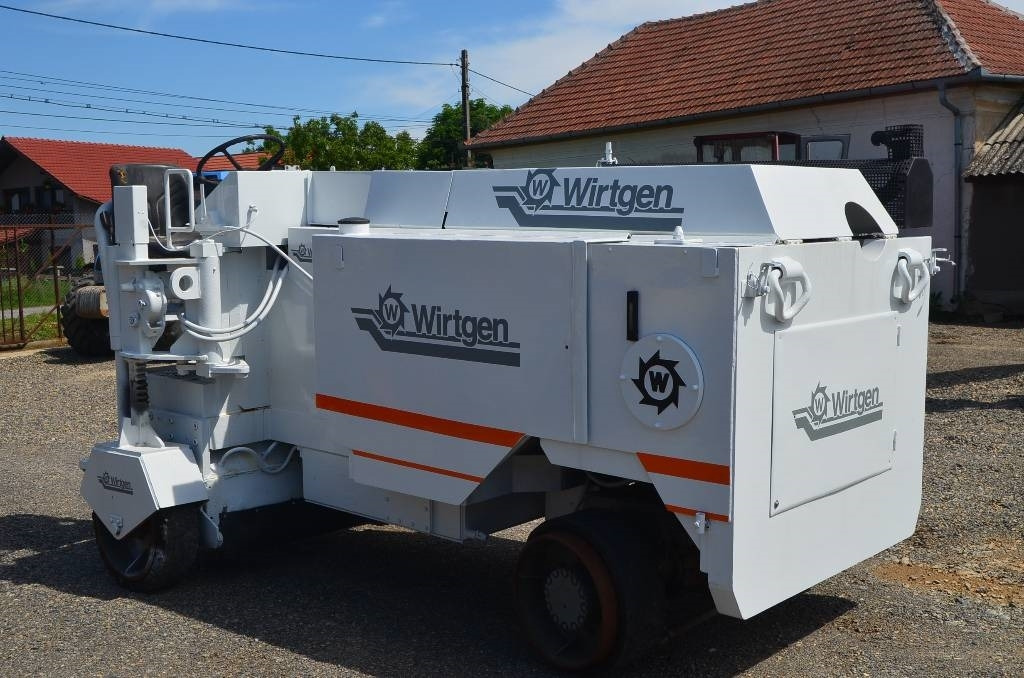 Wirtgen W1000L - Fraiseuse à froid: photos 1 Wirtgen W1000L - Fraiseuse à froid: photos 1