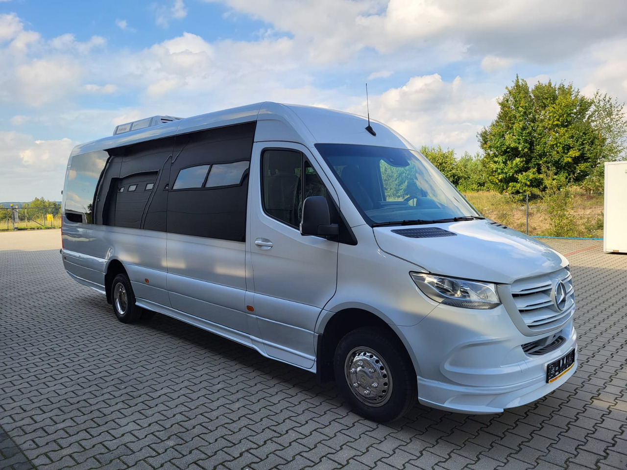 Mercedes-Benz Sprinter 519 CDI 24 places + 4 standing NEW - Autocar: photos 1 Mercedes-Benz Sprinter 519 CDI 24 places + 4 standing NEW - Autocar: photos 1