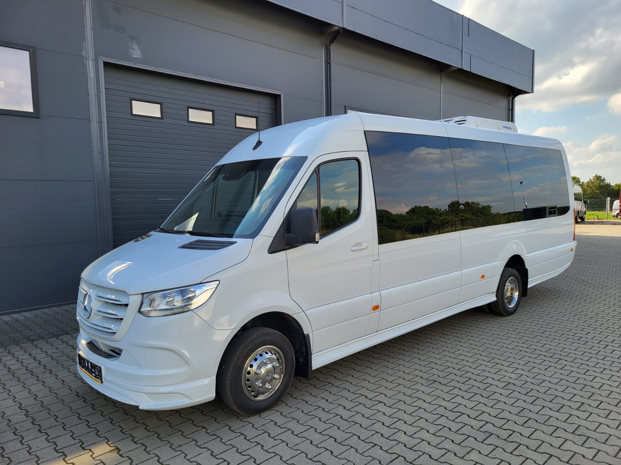 Mercedes-Benz Sprinter 519 CDI 24 places + 4 standing NEW - Autocar: photos 2 Mercedes-Benz Sprinter 519 CDI 24 places + 4 standing NEW - Autocar: photos 2