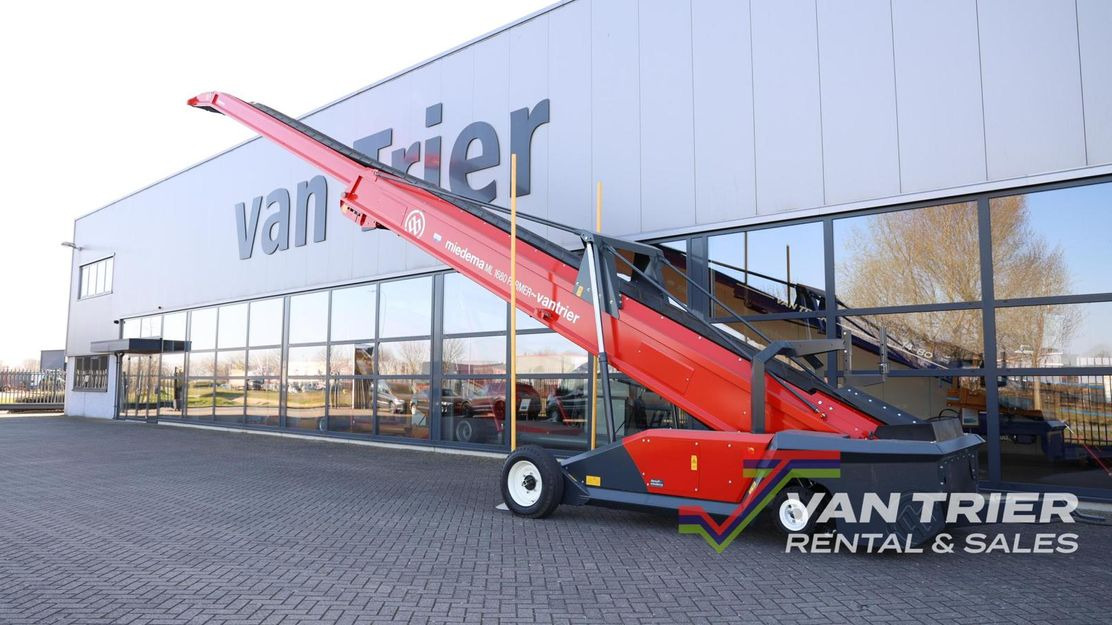 Miedema ML1680 Farmer Store loader - Bande transporteuse: photos 1 Miedema ML1680 Farmer Store loader - Bande transporteuse: photos 1