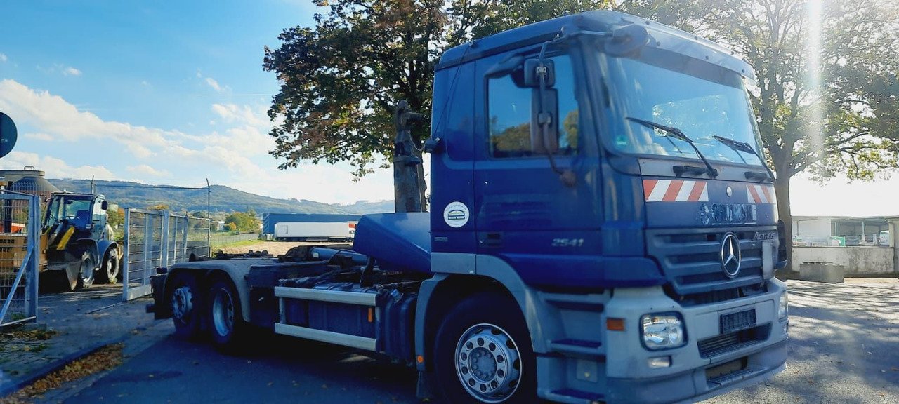 Mercedes-Benz 2641 Abrollkipper - Camion ampliroll: photos 3 Mercedes-Benz 2641 Abrollkipper - Camion ampliroll: photos 3